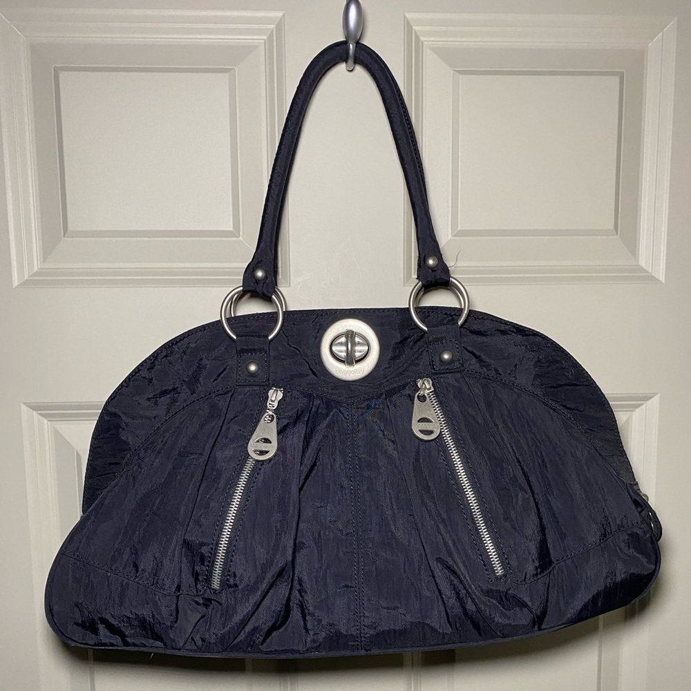 SOLD Baggallini Womens Madrid Hobo Shoulder Bag 10x18 Black/Tan Nylon